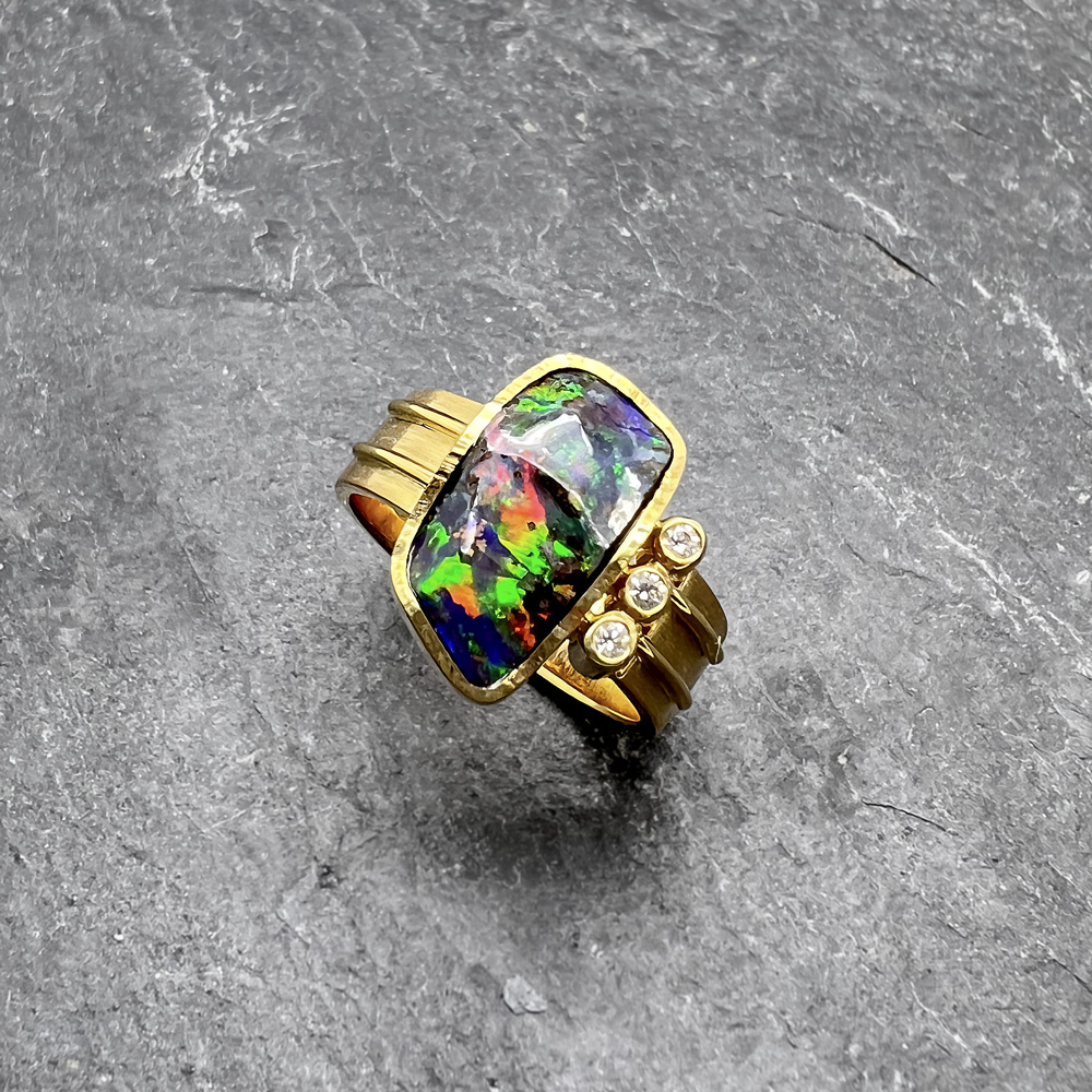 Ring-Opal-Brillant-goldschmiede-verden